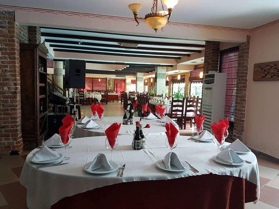 Hotel Vila Aeroport Rinas Restaurang bild